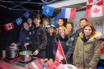 Agrandir l'image 2 sur 18, fenêtre modale