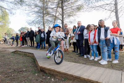 Agrandir l'image 2 sur 10, fenêtre modale