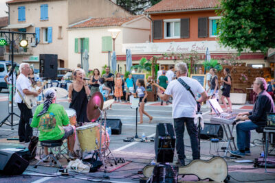 Agrandir l'image 1 sur 12, fenêtre modale