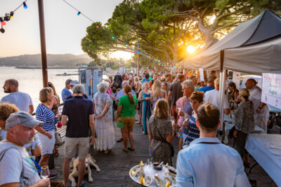 Agrandir l'image 2 sur 15, fenêtre modale