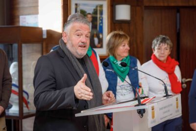 Agrandir l'image 3 sur 12, fenêtre modale