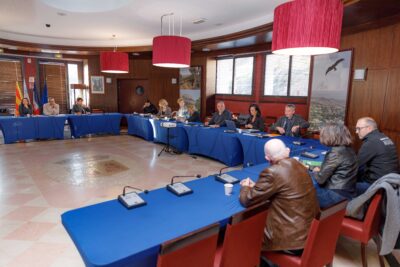 Agrandir l'image 2 sur 6, fenêtre modale