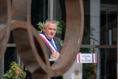 Agrandir l'image 2 sur 30, fenêtre modale