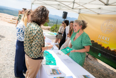 Agrandir l'image 2 sur 9, fenêtre modale