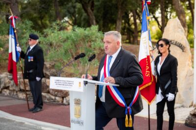 Agrandir l'image 3 sur 16, fenêtre modale