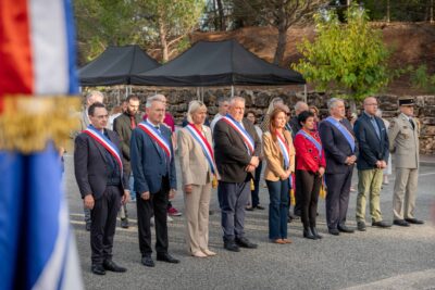 Agrandir l'image 8 sur 16, fenêtre modale