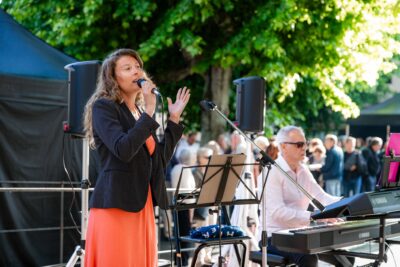 Agrandir l'image 11 sur 16, fenêtre modale