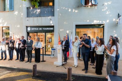 Agrandir l'image 8 sur 16, fenêtre modale