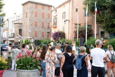 Agrandir l'image 10 sur 10, fenêtre modale