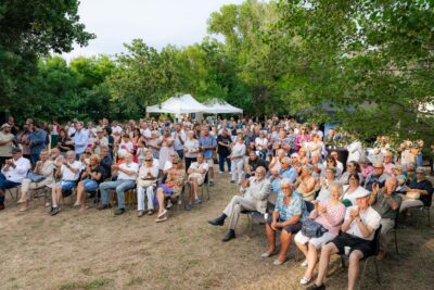 Agrandir l'image 4 sur 18, fenêtre modale